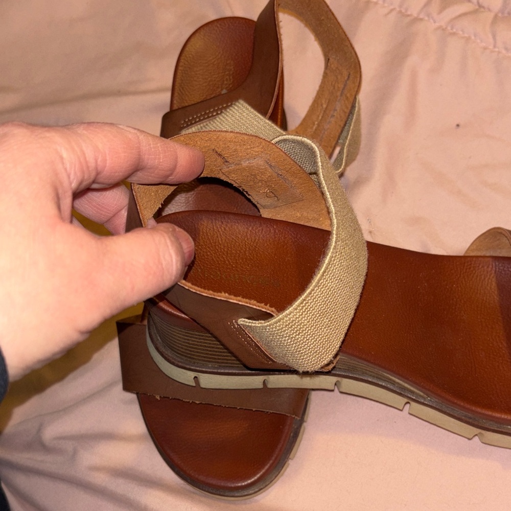 Maurices Tan and Cream Women's Sandals Size 8.5 Women’s Wedge Shoes - Picture 4 of 14